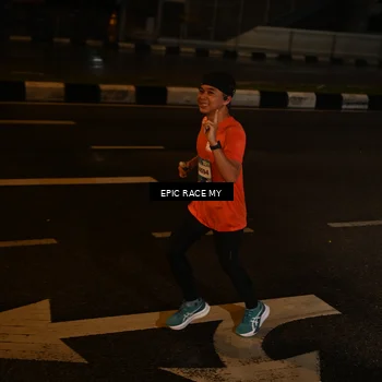 Runner Photo 7702367