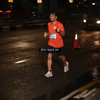 Runner Photo 7702373