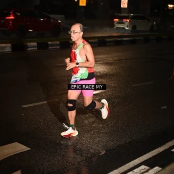 Runner Photo 7702375
