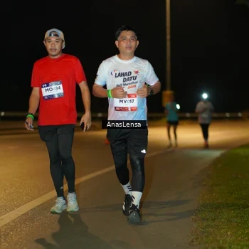 Runner Photo 7702380