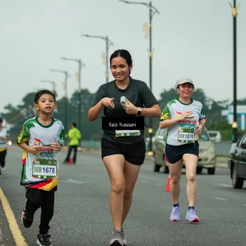 Runner Photo 7702384