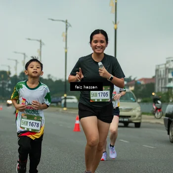 Runner Photo 7702389