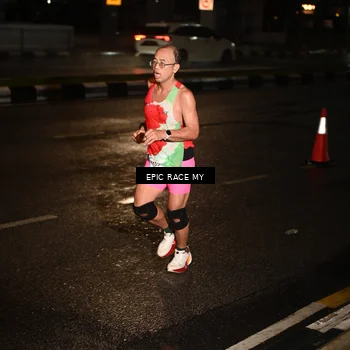 Runner Photo 7702399