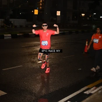 Runner Photo 7702417