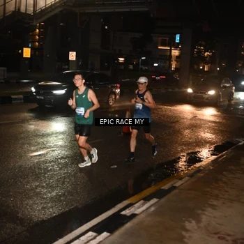 Runner Photo 7702427