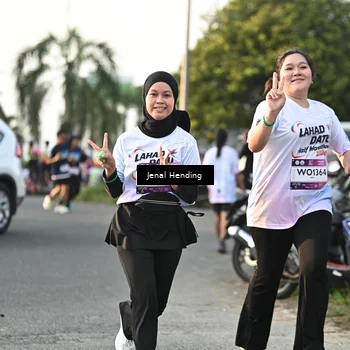 Runner Photo 7702438
