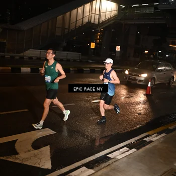 Runner Photo 7702441