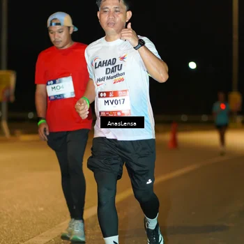 Runner Photo 7702451