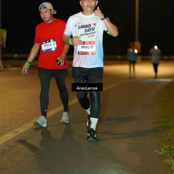 Runner Photo 7702452