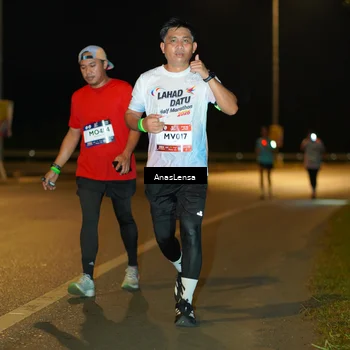 Runner Photo 7702457