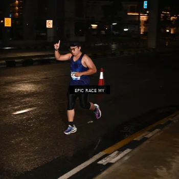 Runner Photo 7702460