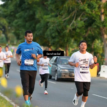 Runner Photo 7702476
