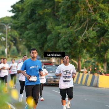 Runner Photo 7702477