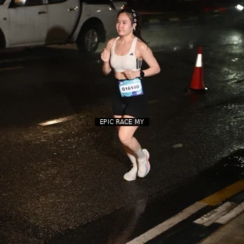 Runner Photo 7702489