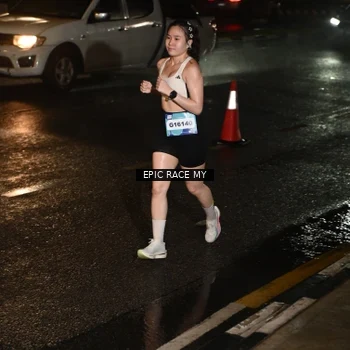Runner Photo 7702490
