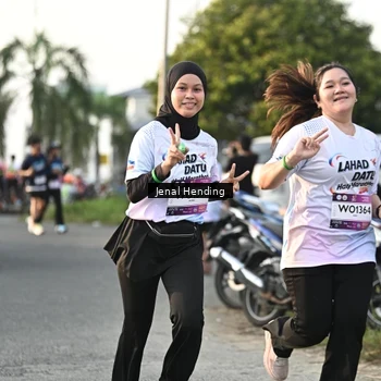 Runner Photo 7702491