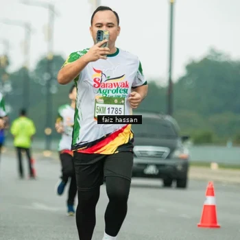 Runner Photo 7702496