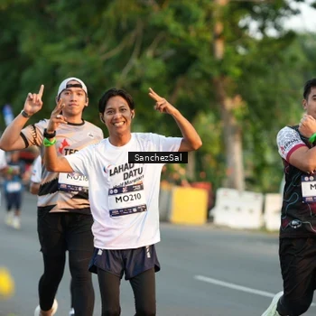 Runner Photo 7702497