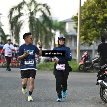 Runner Photo 7702501