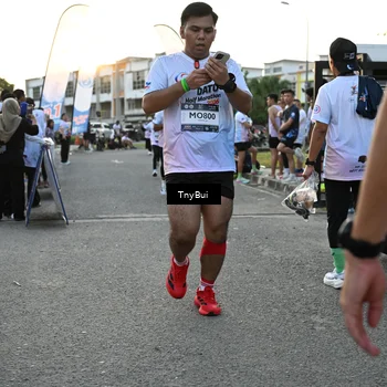 Runner Photo 7702514