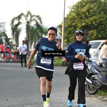 Runner Photo 7702516
