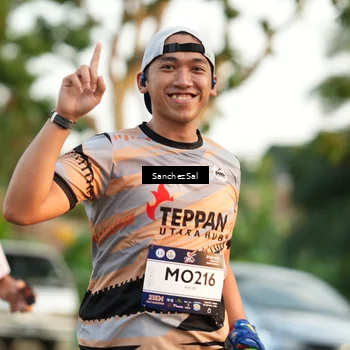 Runner Photo 7702537