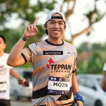 Runner Photo 7702541