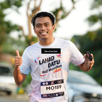 Runner Photo 7702569