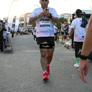 Runner Photo 7702572