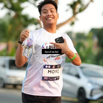 Runner Photo 7702574