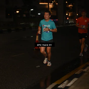 Runner Photo 7702578