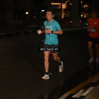 Runner Photo 7702584