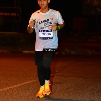 Runner Photo 7702586