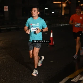 Runner Photo 7702587