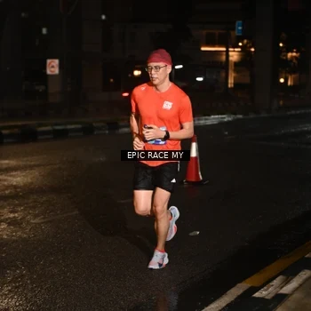 Runner Photo 7702588