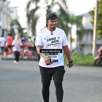 Runner Photo 7702592