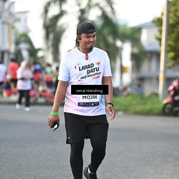 Runner Photo 7702594