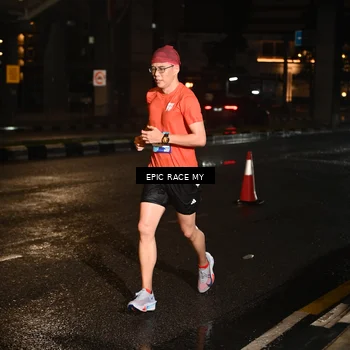 Runner Photo 7702601