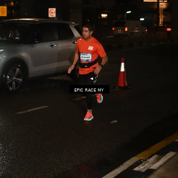 Runner Photo 7702602