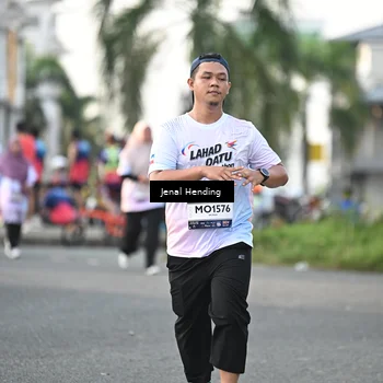 Runner Photo 7702603