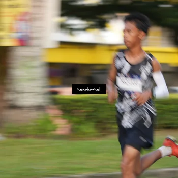 Runner Photo 7702614