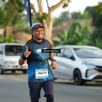 Runner Photo 7702623