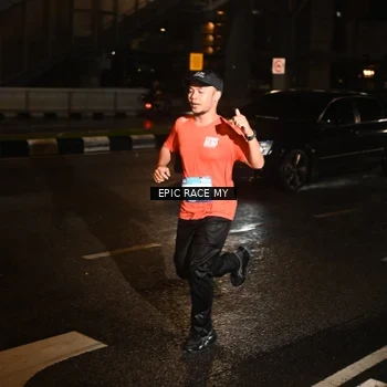 Runner Photo 7702634