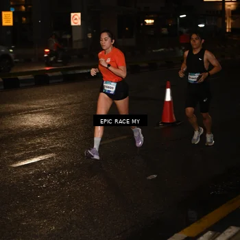 Runner Photo 7702647