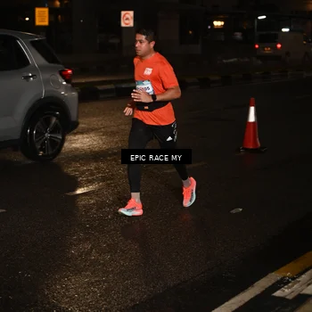 Runner Photo 7702654