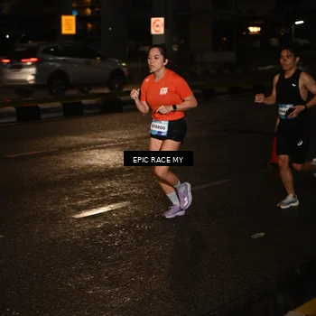 Runner Photo 7702659