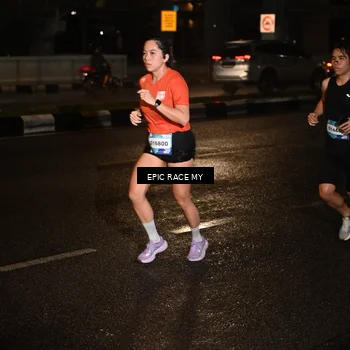 Runner Photo 7702665