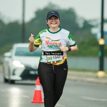 Runner Photo 7702672
