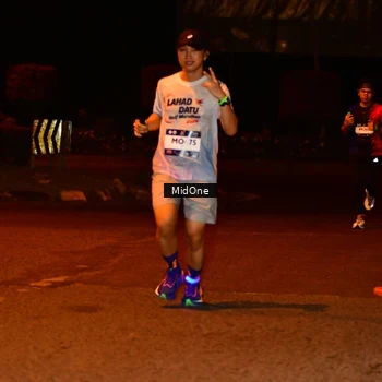 Runner Photo 7702674