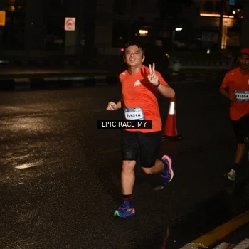 Runner Photo 7702691